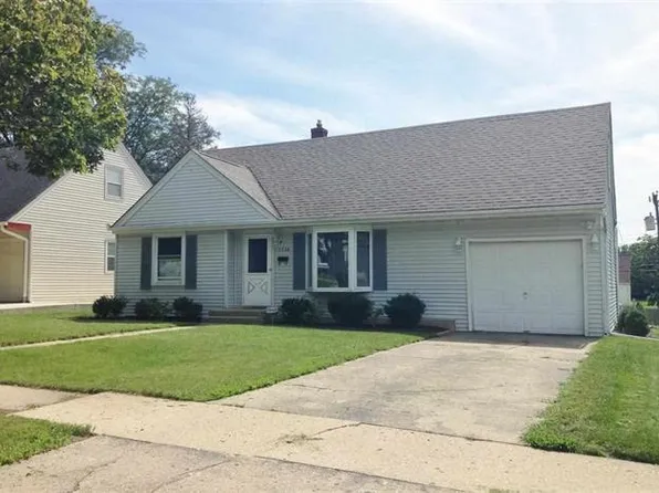 2338 E Gate Pkwy, Rockford, IL 61108