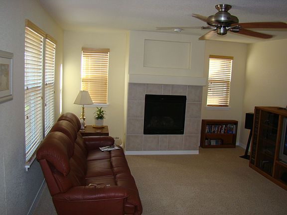 Family Room w/Fireplace