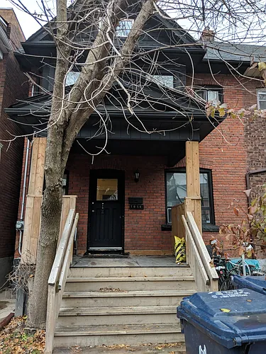 1054 Dovercourt Rd #BASEMENT Photo 1 1054 Dovercourt Rd #BASEMENT Photo 1