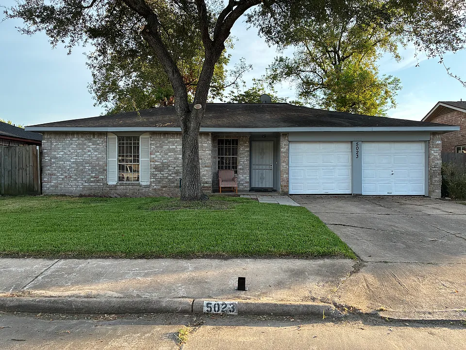 5023 E Ridge Creek Dr
