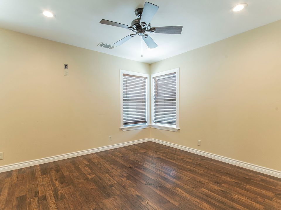 1st image of 21316 Crestmont