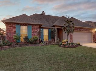 116 Still Waters Rd, Broussard, LA 70518