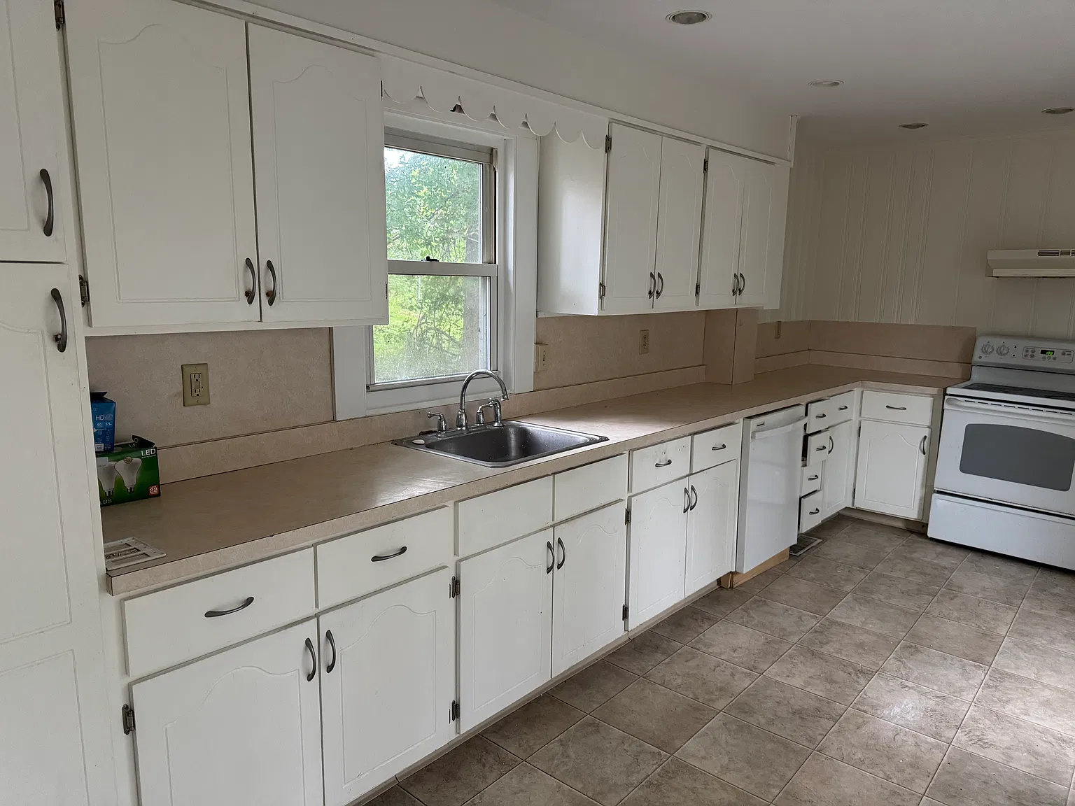 3 bed, $3,100 — Photo 3