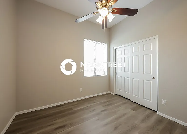 6332 W Pontiac Dr — Photo 1