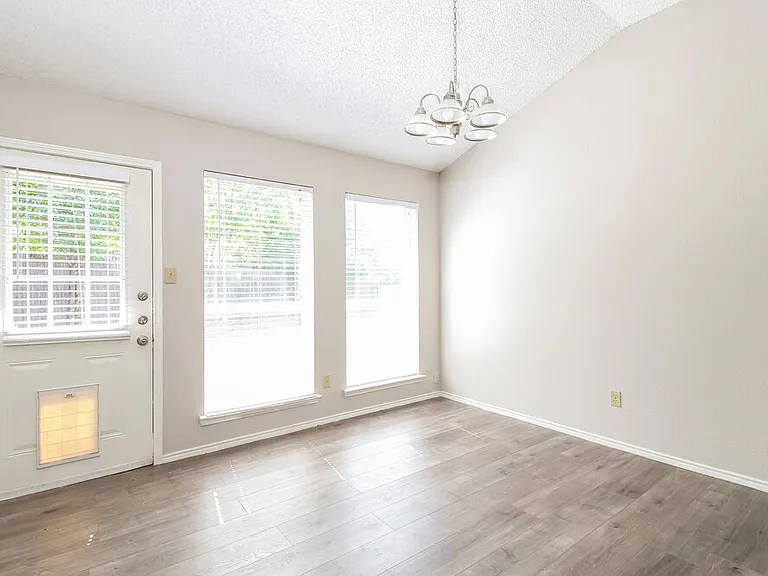 7900 Flowertree Ct — Photo 7