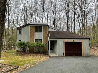121 Hells Kitchen Dr, Drums, PA 18222