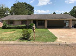 215 John Glenn Ave, Natchez, MS 39120