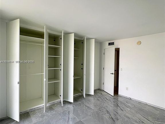 4th image of 2350 NE 135th St APT 1501