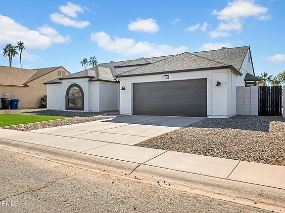 3rd image of 3641 W SARAGOSA Street