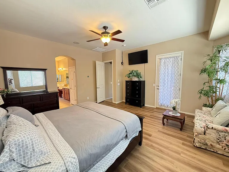 1928 W Spur Dr — Photo 17