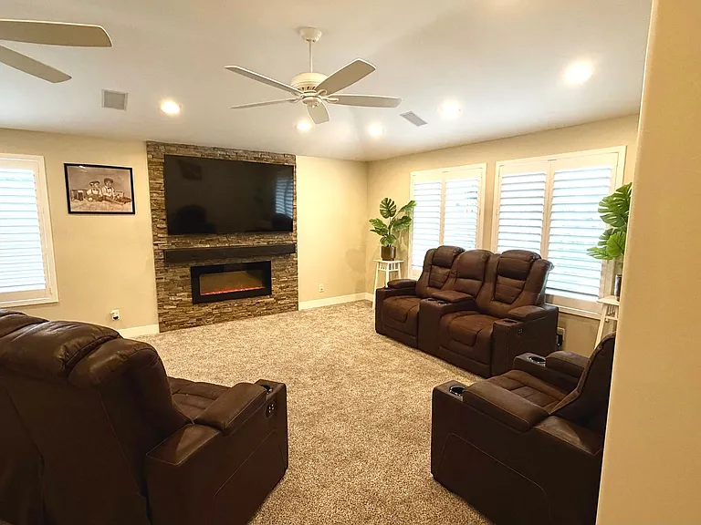 5818 Clear Valley Ct — Photo 5