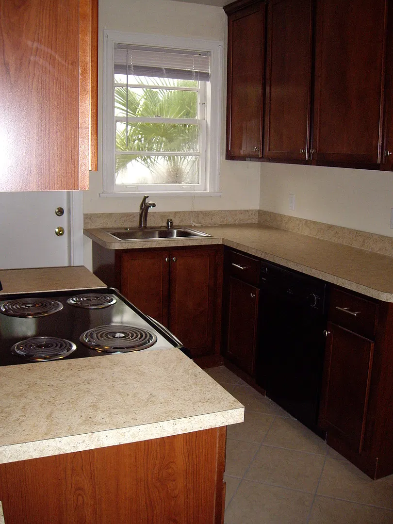 1123 SW 5th Ave — Photo 4