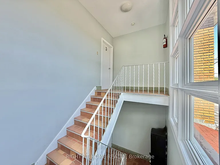 20 Belvidere Ave #3 — Photo 4