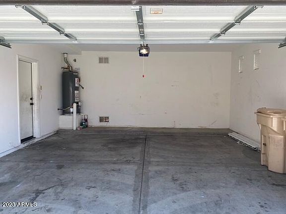 3rd image of 29764 W WHITTON Avenue
