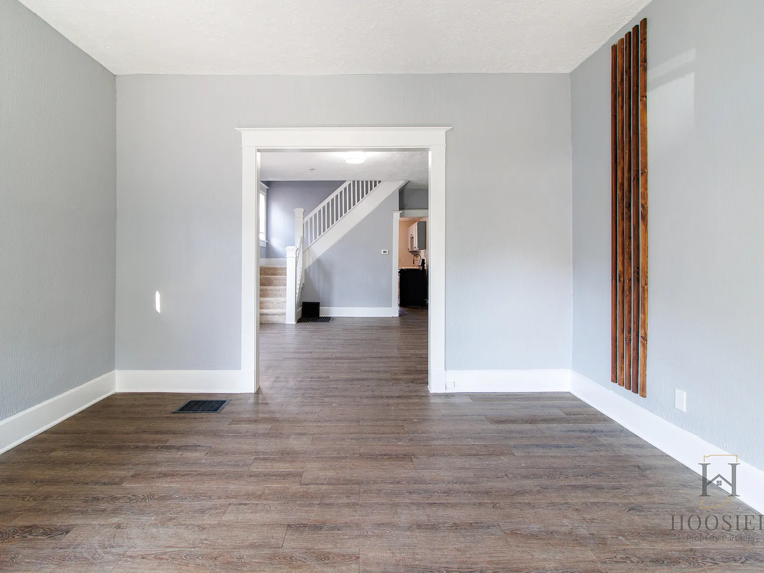 3 bed, 1.5 bath, 1296 sqft, $1,700 — Photo 4