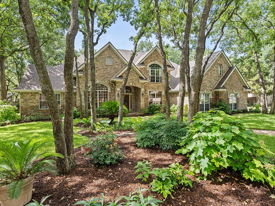 1st image of 1923 Plantation Dr