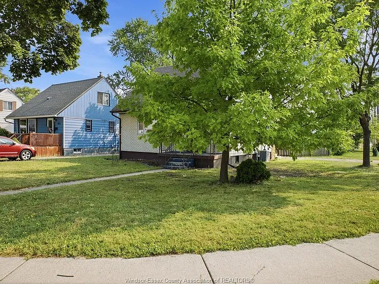 866 Francois Ct — Photo 3