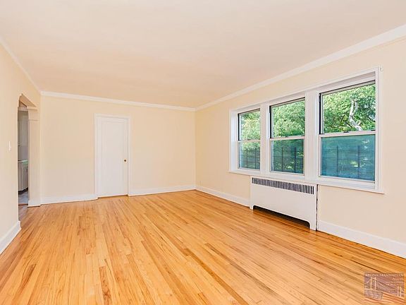 3rd image of 5410 Netherland Ave APT A31