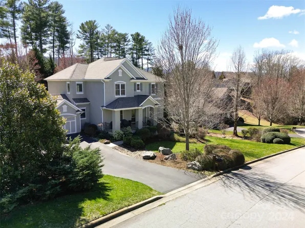 7 Moser Sedge Ct, Biltmore Lake, NC 28715