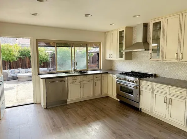 2408 Dapplegray Ln, Walnut Creek, CA 94596
