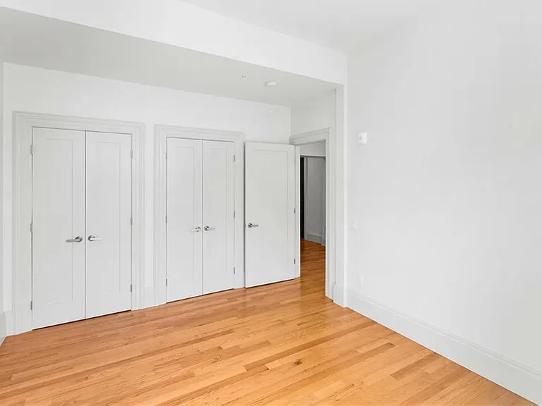 31 Parade St #201 — Photo 4