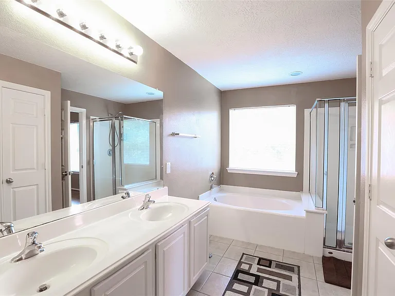 17511 Bering Bridge Ln — Photo 9