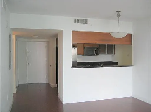 1 bed, 643 sqft, $2,800 — Photo 1