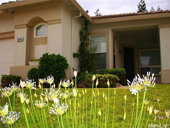 2nd image of 3241 Corniche Ln