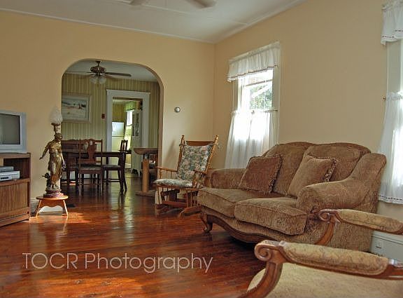 5th image of 34 Aqueduct Ave