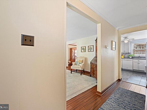 5th image of 2603 Meadowland Ct