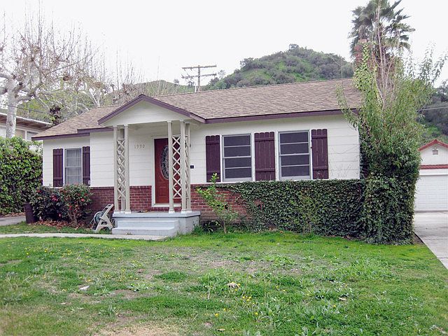 2nd image of 1990 Eden Ave