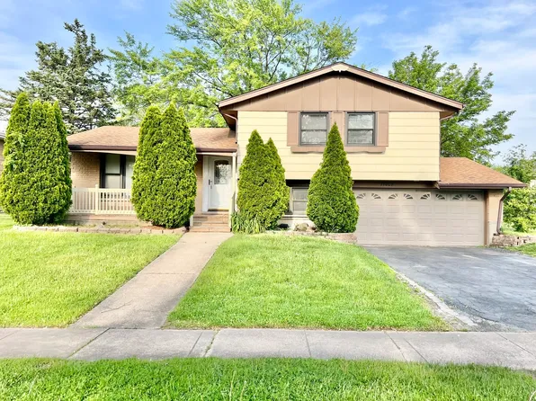 17007 Elm Dr, Country Club Hills, IL 60429