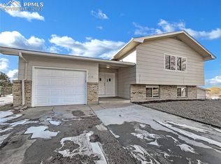 6738 Harding St, Colorado Springs, CO 80911