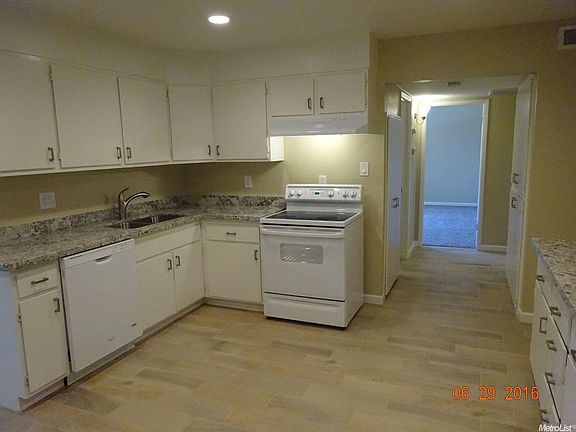 4th image of 318 Jessie Ave