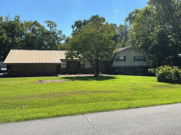 422 Hasty Dr, Tunnel Hill, GA 30755
