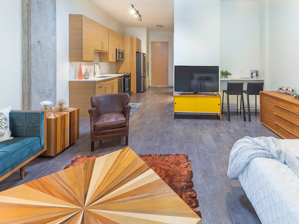 Spciaous studio, 1-, 2-bedroom apartment homes