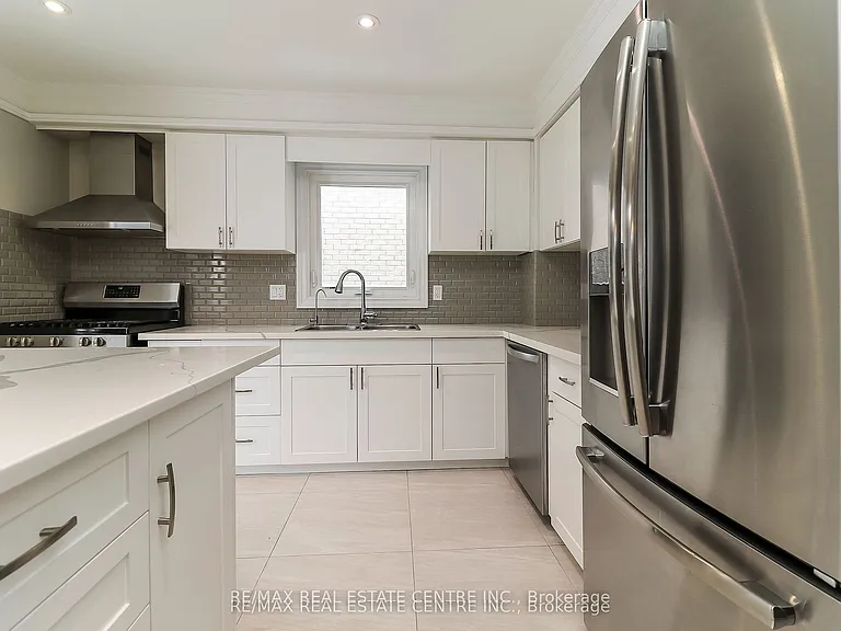 39 Cardinal St — Photo 32