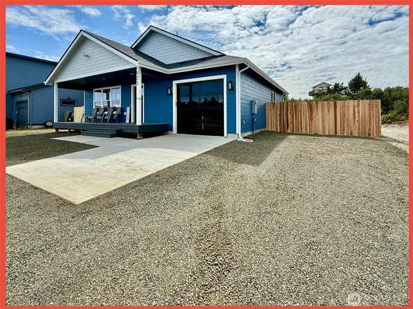 923 Ocean Shores Boulevard SW, Ocean Shores, WA 98569