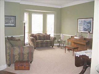 3rd image of 4208 Greenwood Dr