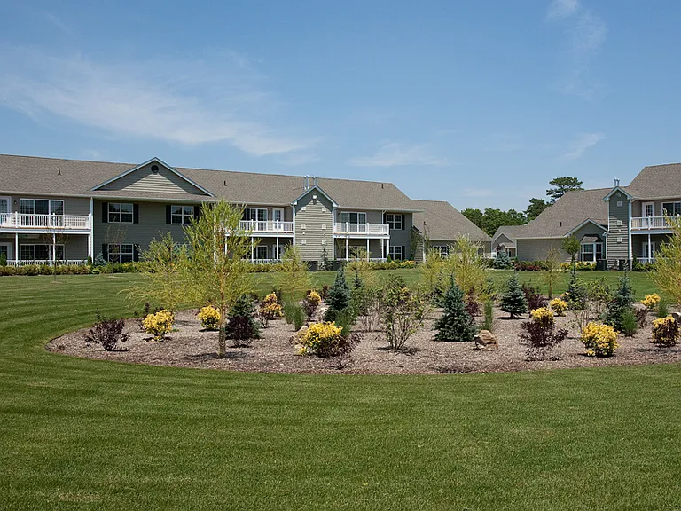 Fairfield Knolls East — Photo 3