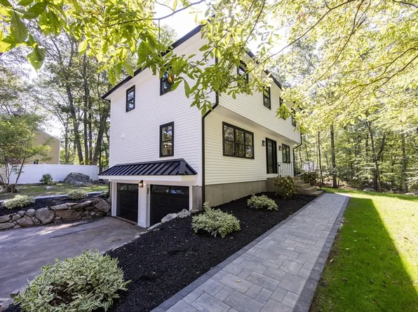 3 Bradford Rd, Milford, MA 01757