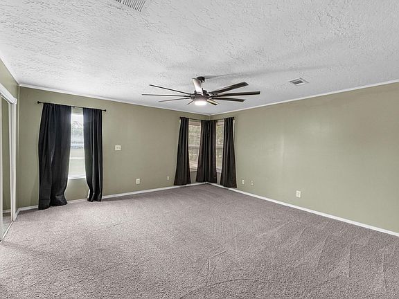 4th image of 16511 Edgefield Ln