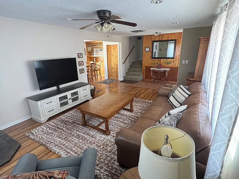 11 Rose Rd — Photo 12