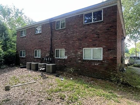 4th image of 3920 Kimball Ave