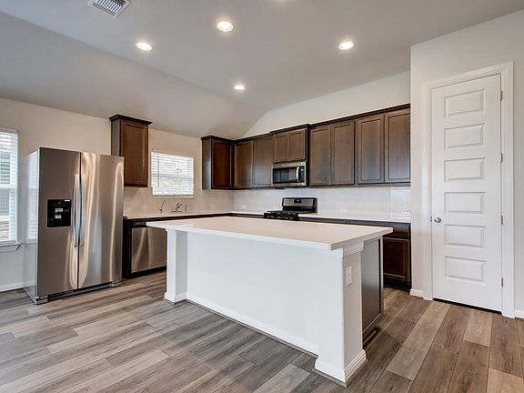 3rd image of 6612 Folsom Ave