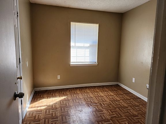 4th image of 4209 Clydesdale Dr