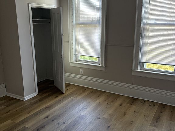 4th image of 323 N Sugar St #323