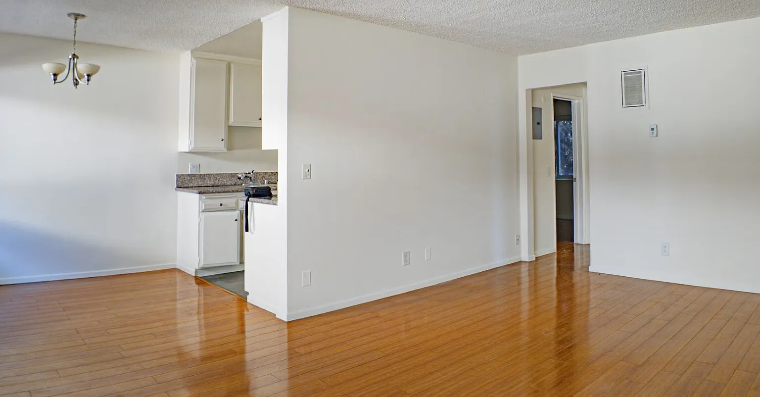 2 bed, 1.5 bath, $2,395 — Photo 3