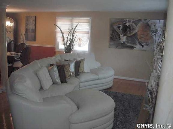 4th image of 513 Fayette Blvd