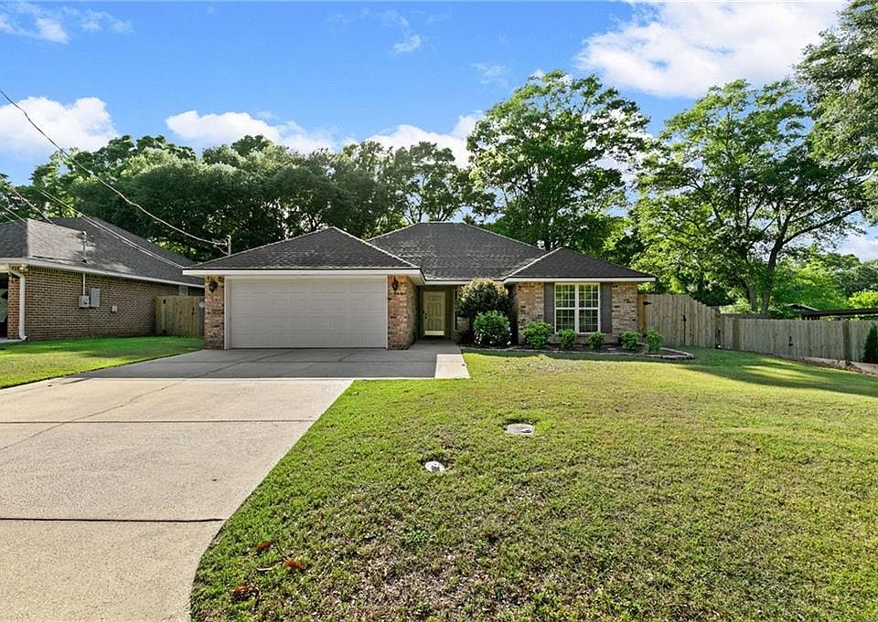 1st image of 9 Cosgrove Dr
